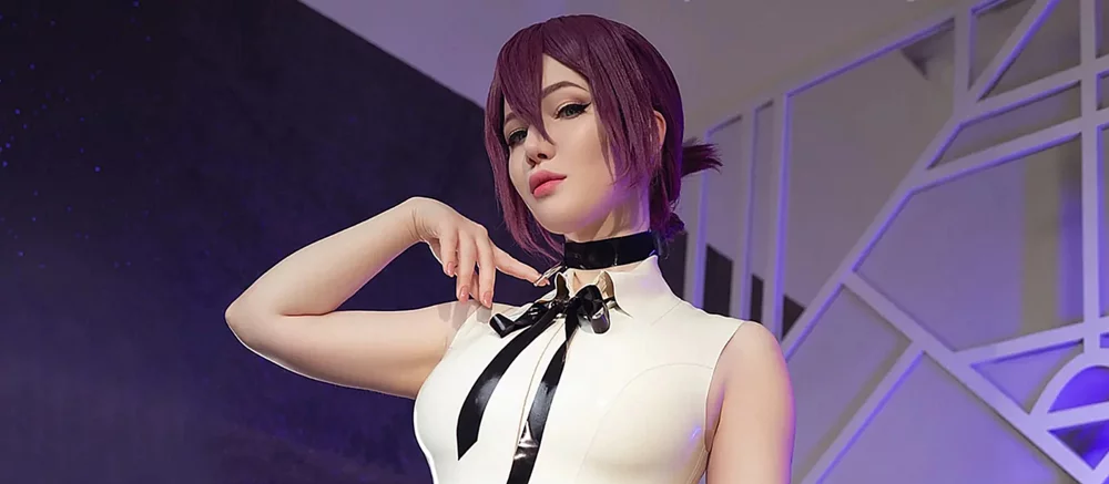 Lada Lyumos przebrana za Reze z Chainsaw Man