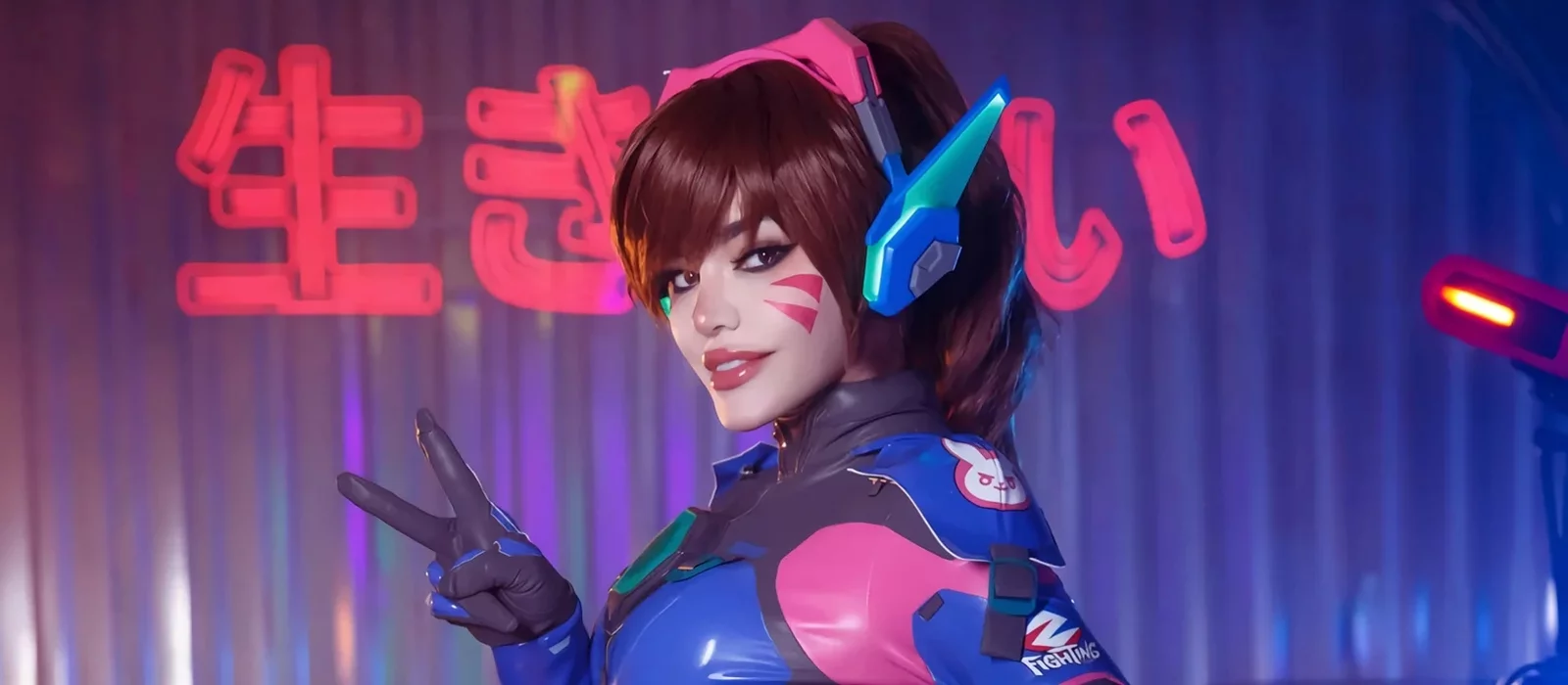 Kalinka Fox przebrana za nagą D.Vę z Overwatch