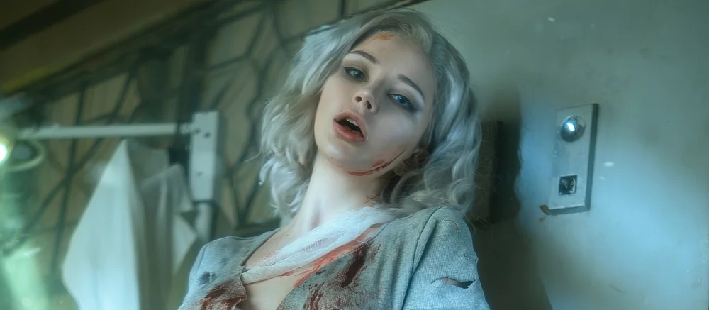 Косплеєрша розділу Грейс з Resident Evil Requiem