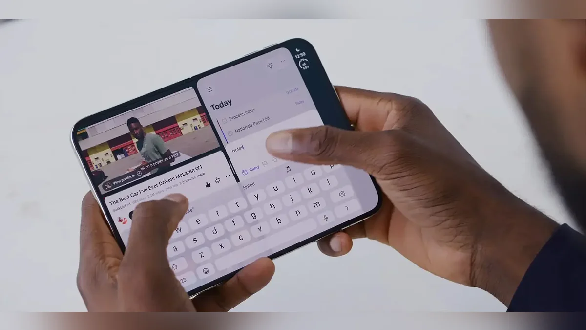Users noted the display is engineered so well that you want to open and close the phone endlessly. A $2,000 stress-relief toy
