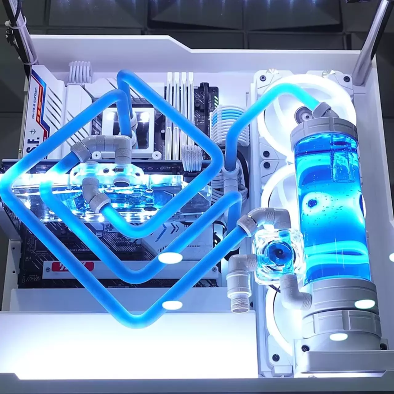 Thermaltake підтвердила сумісність своїх поточних систем охолодження з новими процесорами Intel