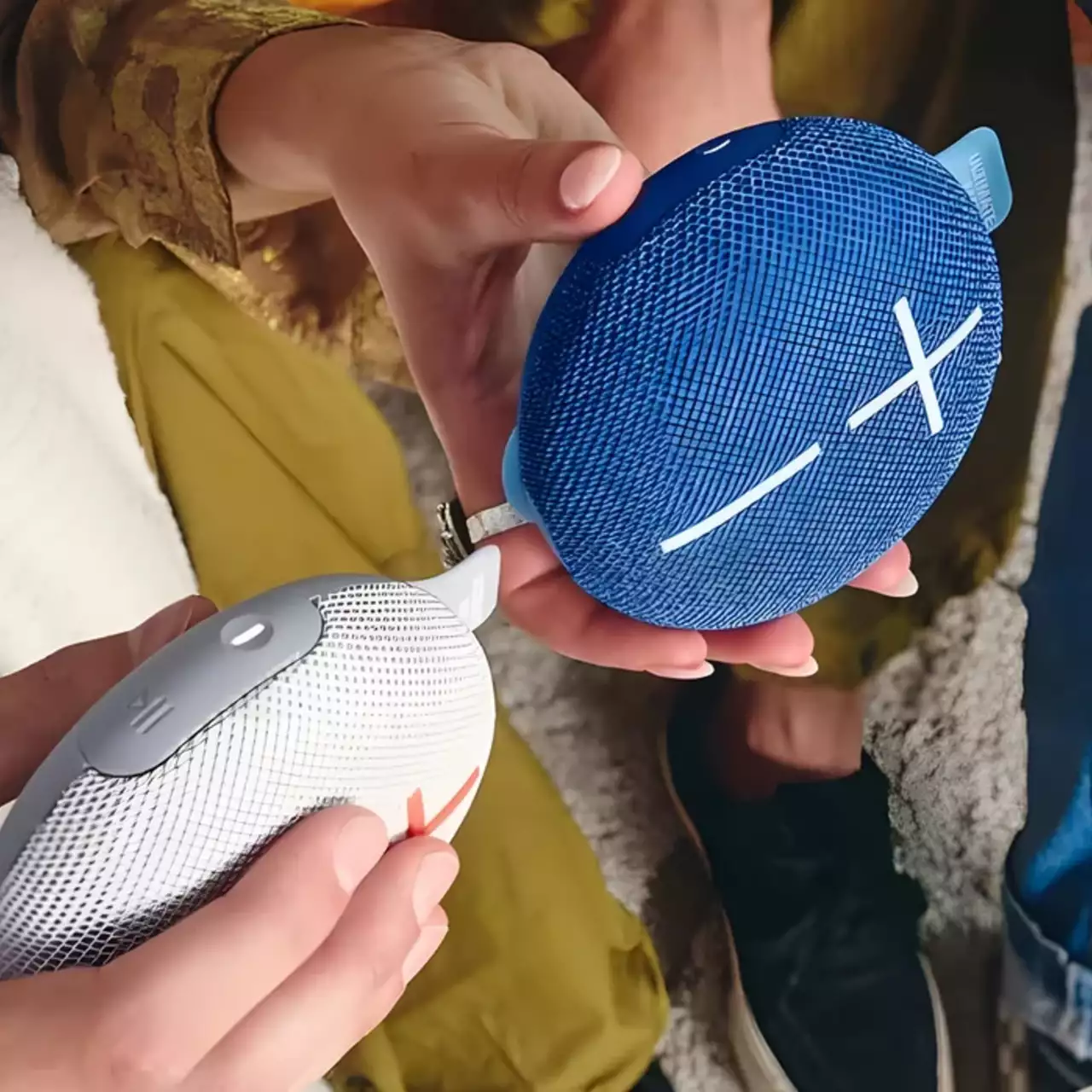 Аудіопідрозділ Logitech анонсував Bluetooth-динамік Miniroll, який не боїться води та падінь з висоти 1,2 м Аудіопідрозділ Logitech анонсував Bluetooth-динамік Miniroll, який не боїться води та падінь з висоти 1,2 м