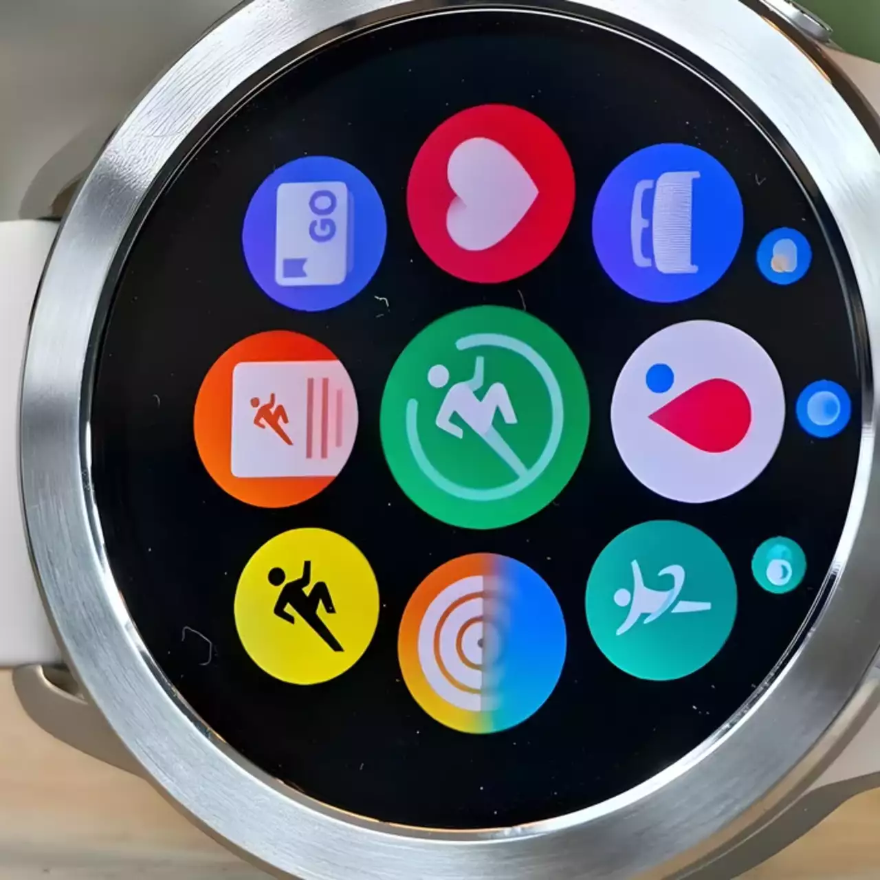 Витік: смарт-годинник Xiaomi Watch S4 на базі HyperOS представлять вже цього місяця Витік: смарт-годинник Xiaomi Watch S4 на базі HyperOS представлять вже цього місяця