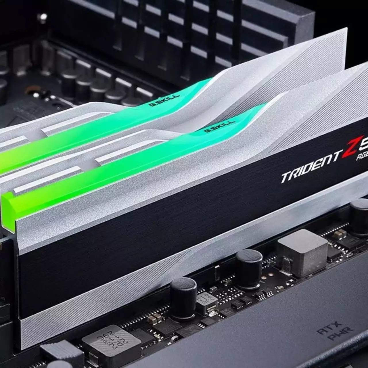 Компанія G.Skill представила свою пам'ять з тактовим генератором у наборі ASUS ROG Premium