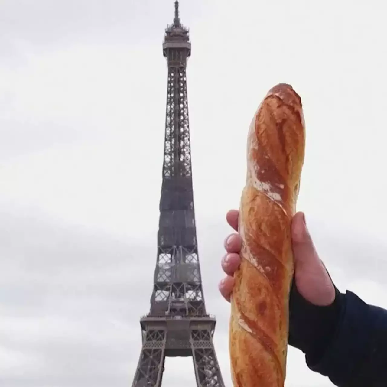 Хакери вимагають викуп за викрадені дані, але не грошима, а багетами