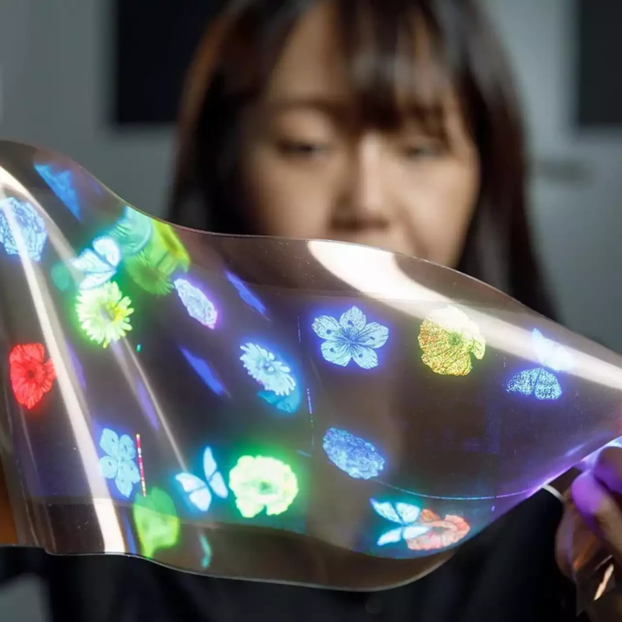 LG Display представила розтягуваний дисплей — революція в гнучких екранах LG Display представила розтягуваний дисплей — революція в гнучких екранах
