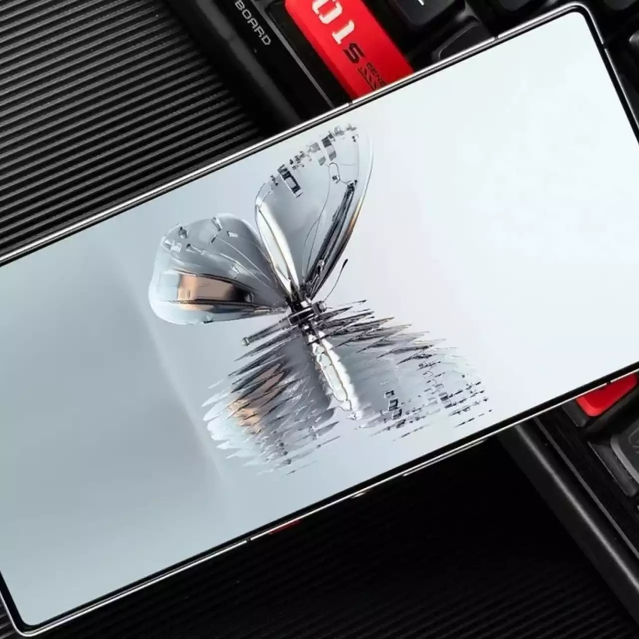 Розкрито зовнішній вигляд найпотужнішого ігрового смартфона Red Magic 10 Pro+ Розкрито зовнішній вигляд найпотужнішого ігрового смартфона Red Magic 10 Pro+