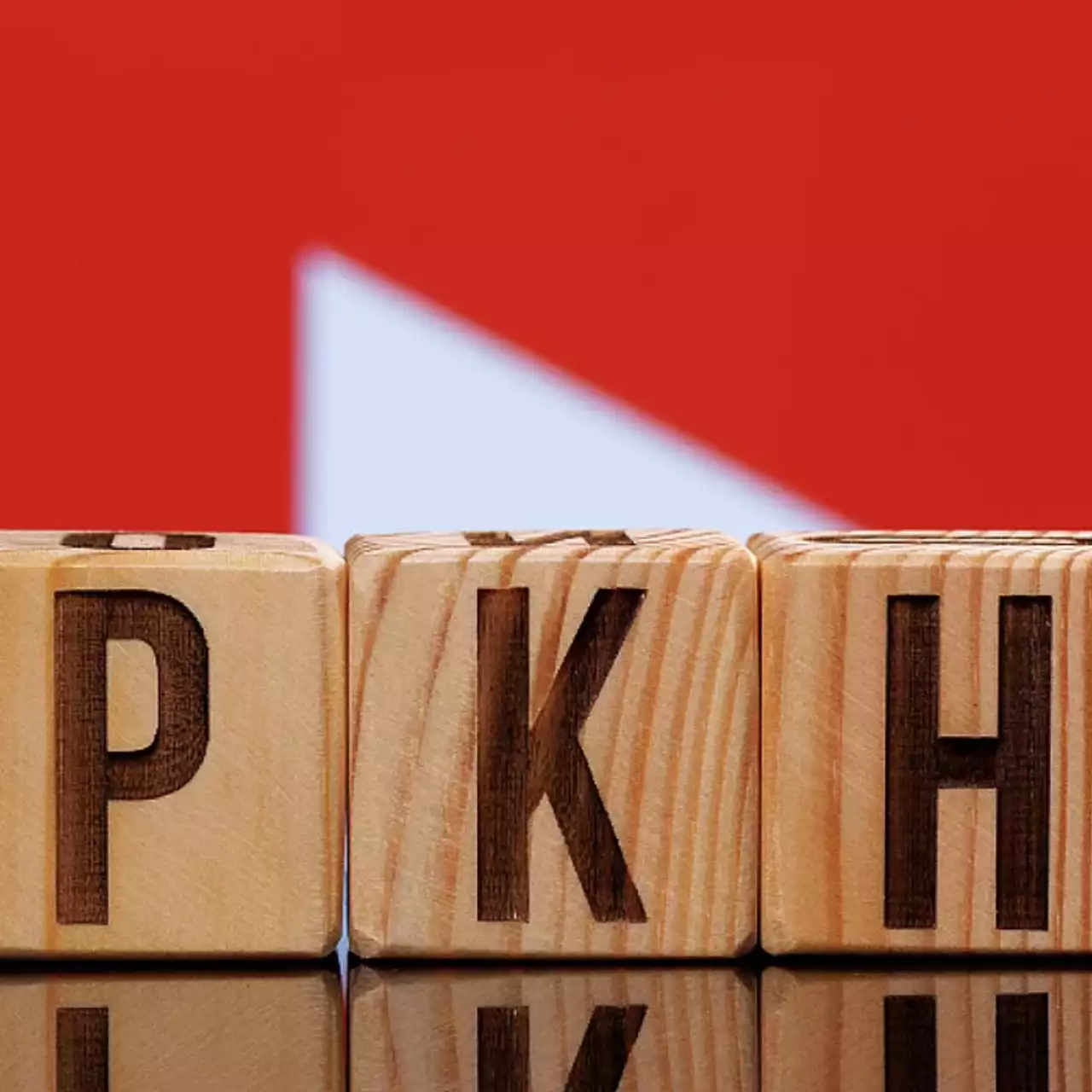 Незважаючи на заяви Роскомнадзору про блокування YouTube, «Ростелеком» як і раніше посилається на застарілість обладнання та відсутність будь-яких обмежень на доступ до ресурсу