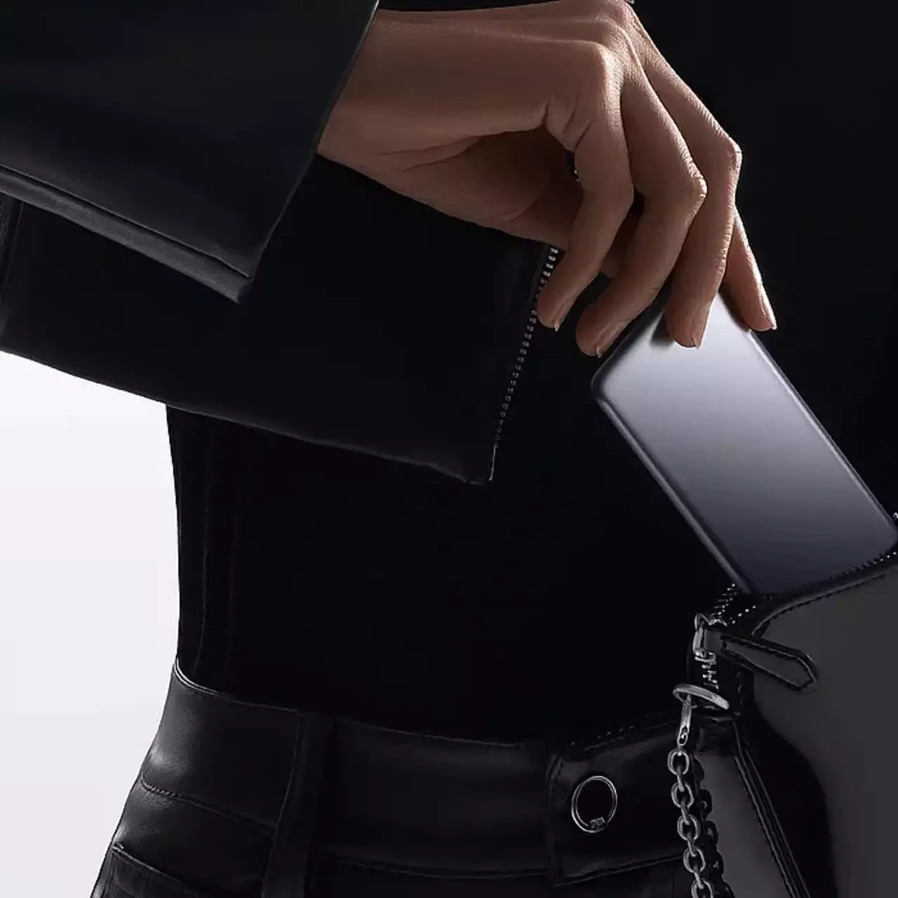 Представлено ультратонкий павербанк Xiaomi з потужністю 20 Вт
