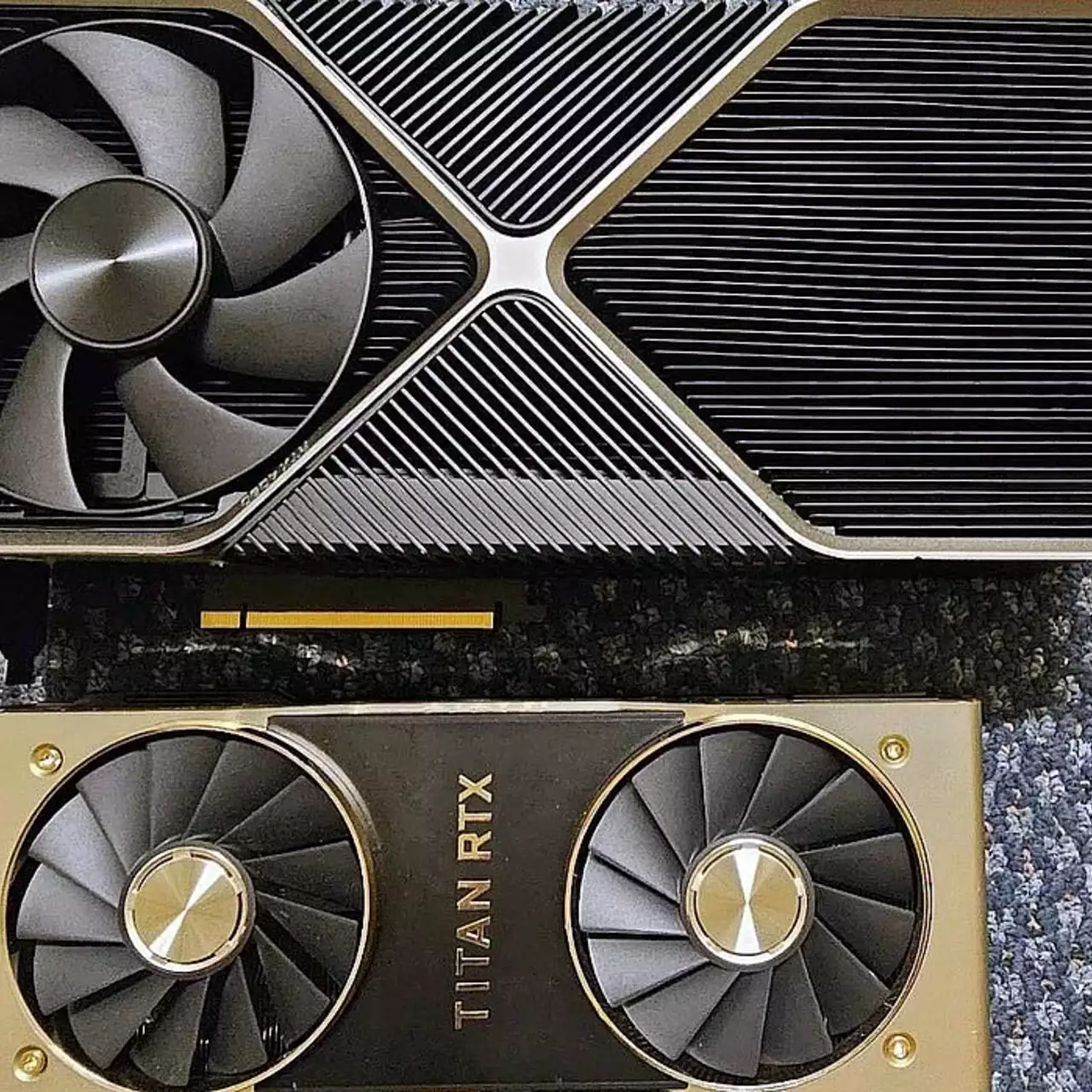 Знайдено невипущений флагман NVIDIA RTX 4090 Ti, який дивує розмірами Знайдено невипущений флагман NVIDIA RTX 4090 Ti, який дивує розмірами
