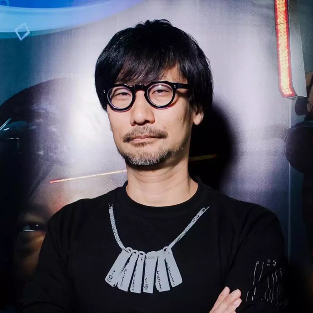 Hideo Kojima Caught Sleeping in the Office — All Due to Fatigue Hideo Kojima Caught Sleeping in the Office — All Due to Fatigue