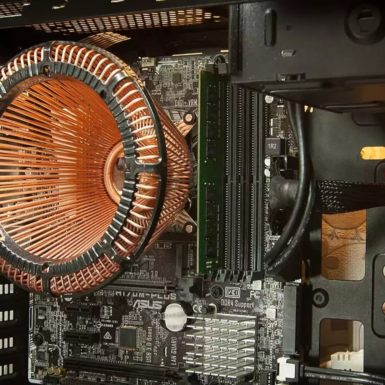 ASUS показала, як працює AMD Ryzen 9 9950X з пасивним охолодженням