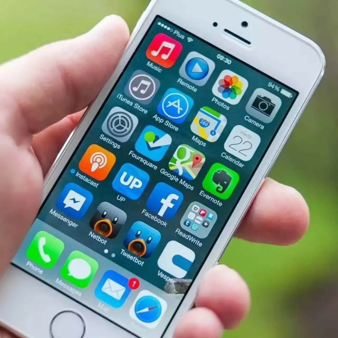 Згідно з опитуванням, більш ніж половина росіян купували iPhone в кредит Згідно з опитуванням, більш ніж половина росіян купували iPhone в кредит