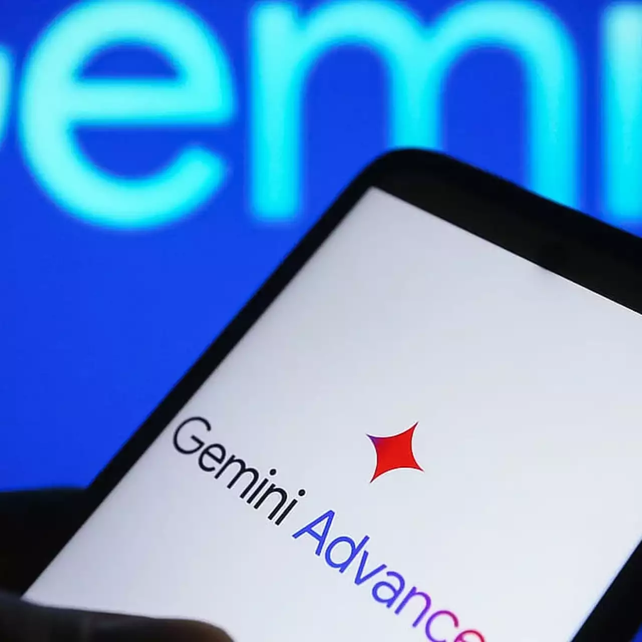 В Gemini з'явилася функція, що дозволяє ШІ проводити дослідження в інтернеті В Gemini з'явилася функція, що дозволяє ШІ проводити дослідження в інтернеті