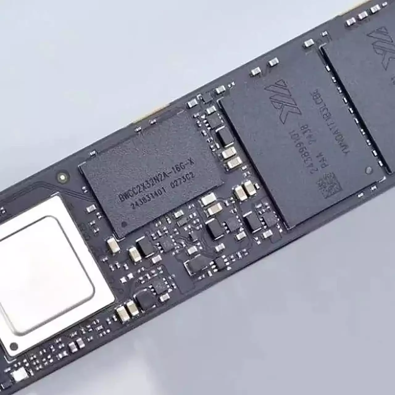 Китайський SSD Zhitai TiPro9000 готовий кинути виклик світовим лідерам Китайський SSD Zhitai TiPro9000 готовий кинути виклик світовим лідерам