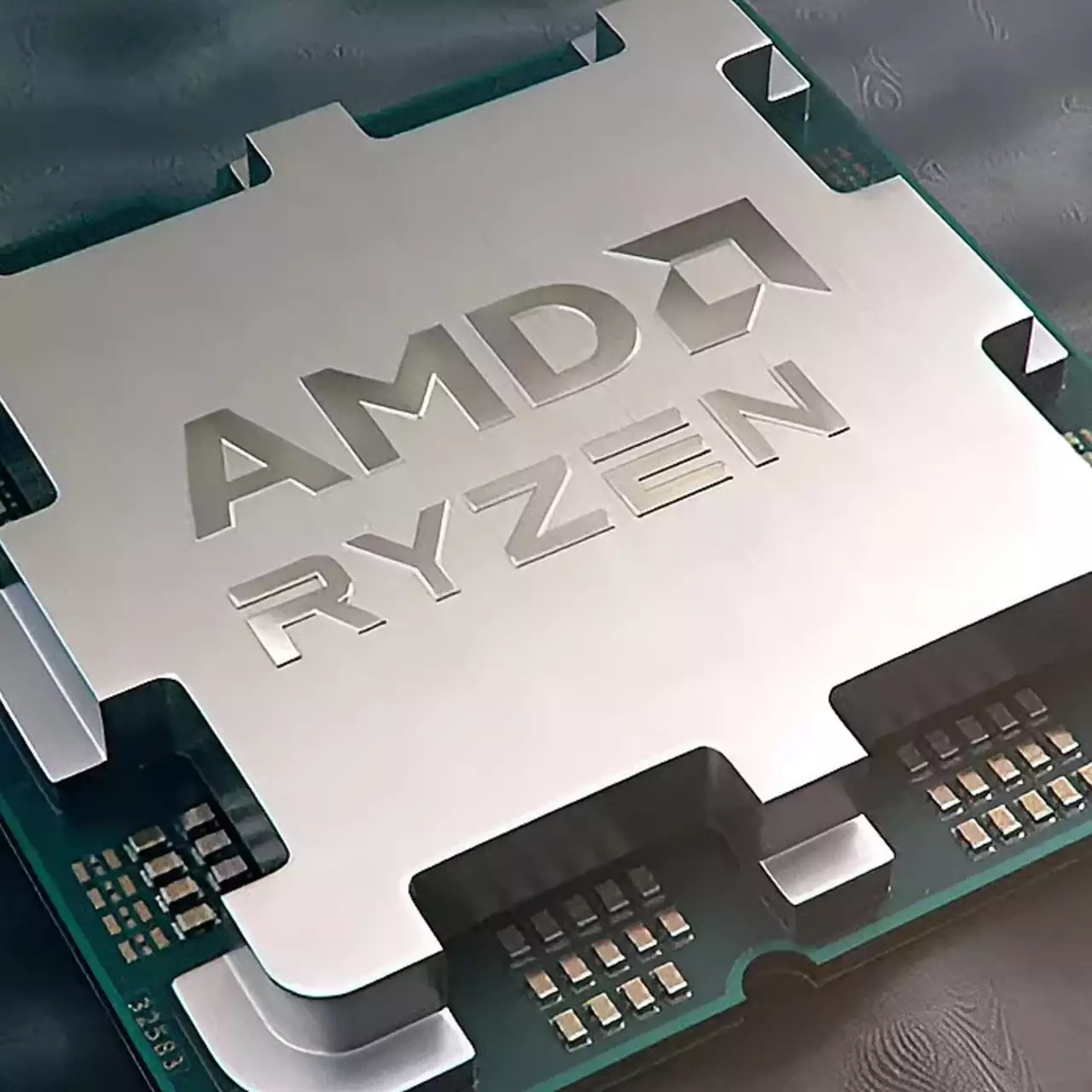 Характеристики Ryzen 9 9950X3D розкриті до прем'єри Характеристики Ryzen 9 9950X3D розкриті до прем'єри