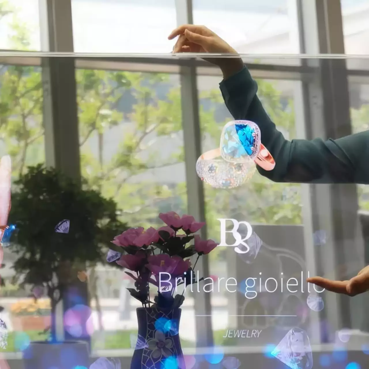 Esnek ve şeffaf monitörler, garip robotlar ve geleceğe dair bir hayal oyun odası — CES 2025'ten ilginç olan nedir