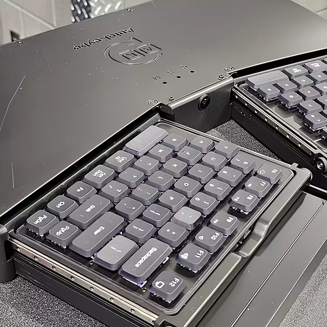 Klawiatura z Raspberry Pi 5 i kontrolą gestów zachwyca na CES 2025