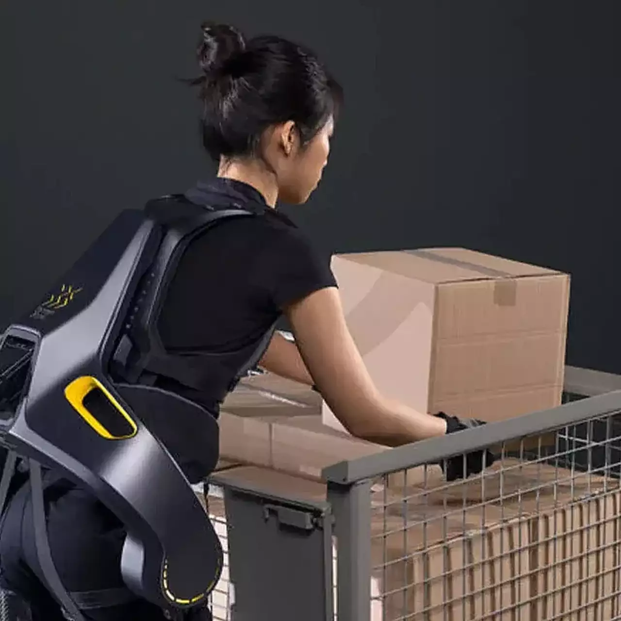 Alman Biyonik, kaldırma ve yürüme kolaylığı için Apogee Ultra dış iskeletini piyasaya sürdü