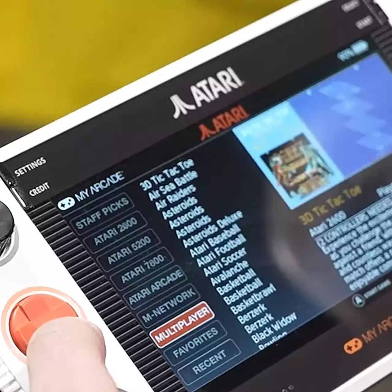 Представлена портативна консоль Atari GameStation Go з 200 іграми Представлена портативна консоль Atari GameStation Go з 200 іграми