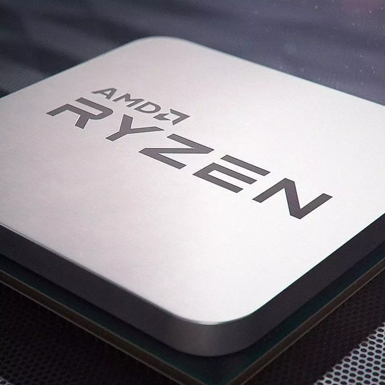 Nowe procesory Ryzen 9 9950X3D i 9900X3D okazały się nie tak potężne, jak oczekiwano