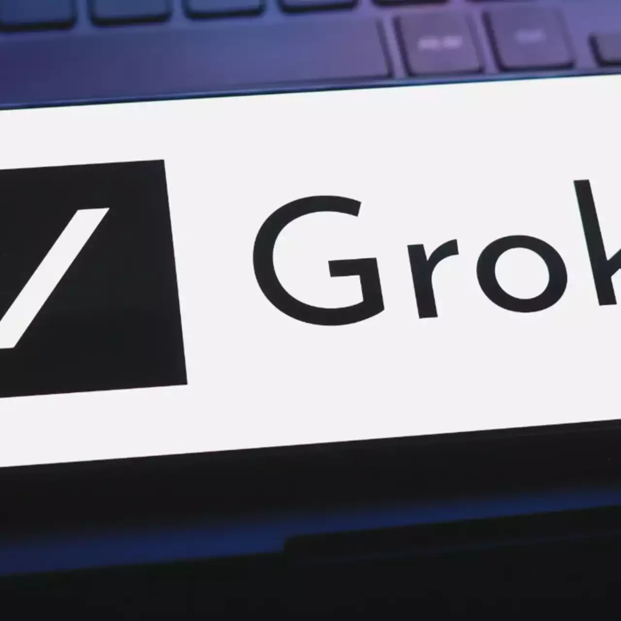 Jak inteligentny jest «przerażająco inteligentny» chatbot Elona Muska?