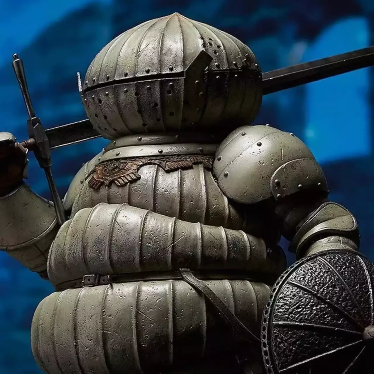 Cosplayer Goes Viral with Onion Knight Costume from Dark Souls