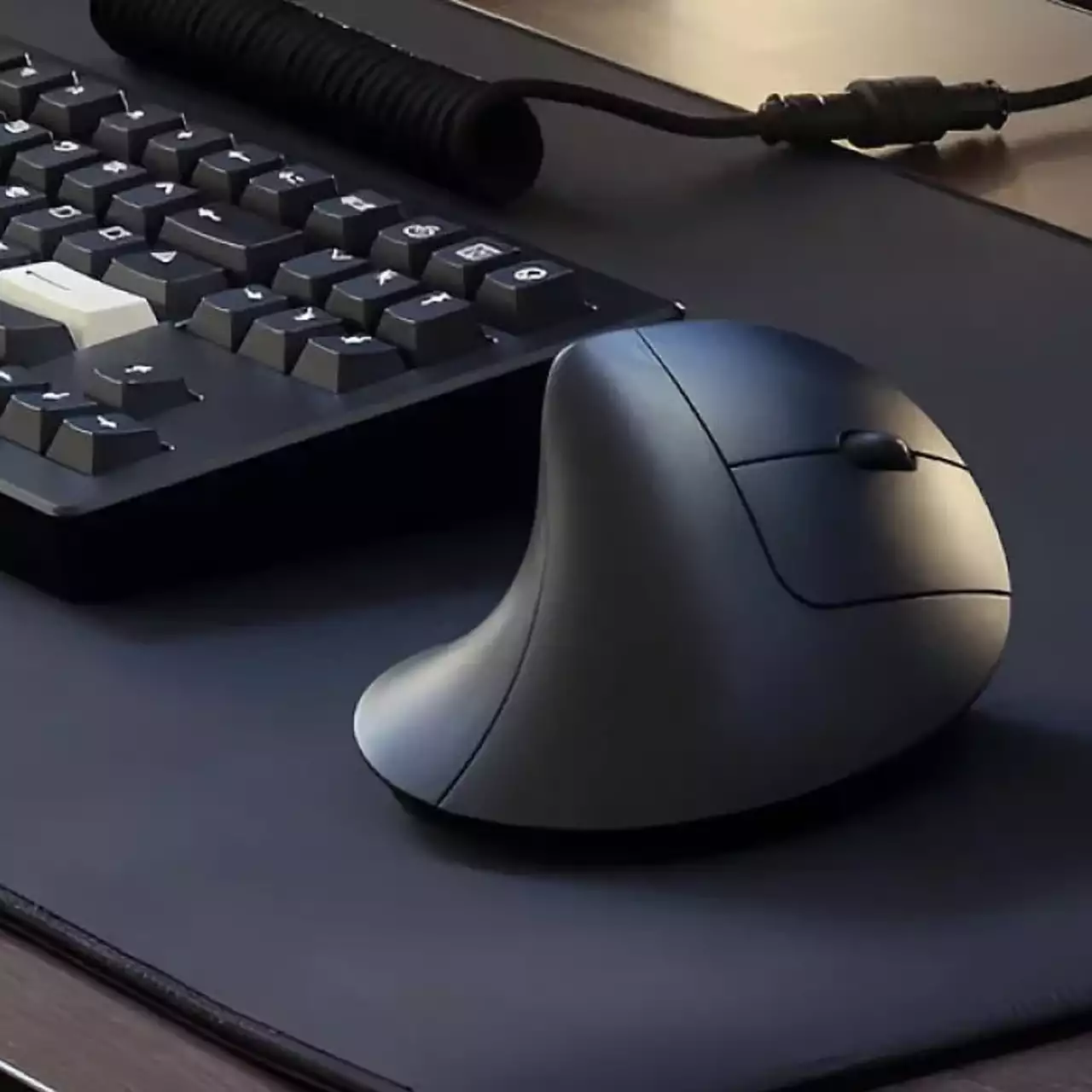 Memperkenalkan Drop Hansker — Mouse Esports Vertikal Pertama