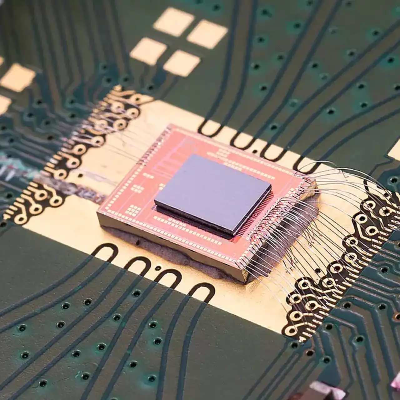 Китайські вчені представили RISC-V процесор, в якому немає кремнію Китайські вчені представили RISC-V процесор, в якому немає кремнію
