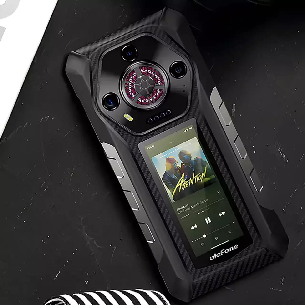 Ulefone випустила смартфон з двома дисплеями та батареєю на місяць Ulefone випустила смартфон з двома дисплеями та батареєю на місяць