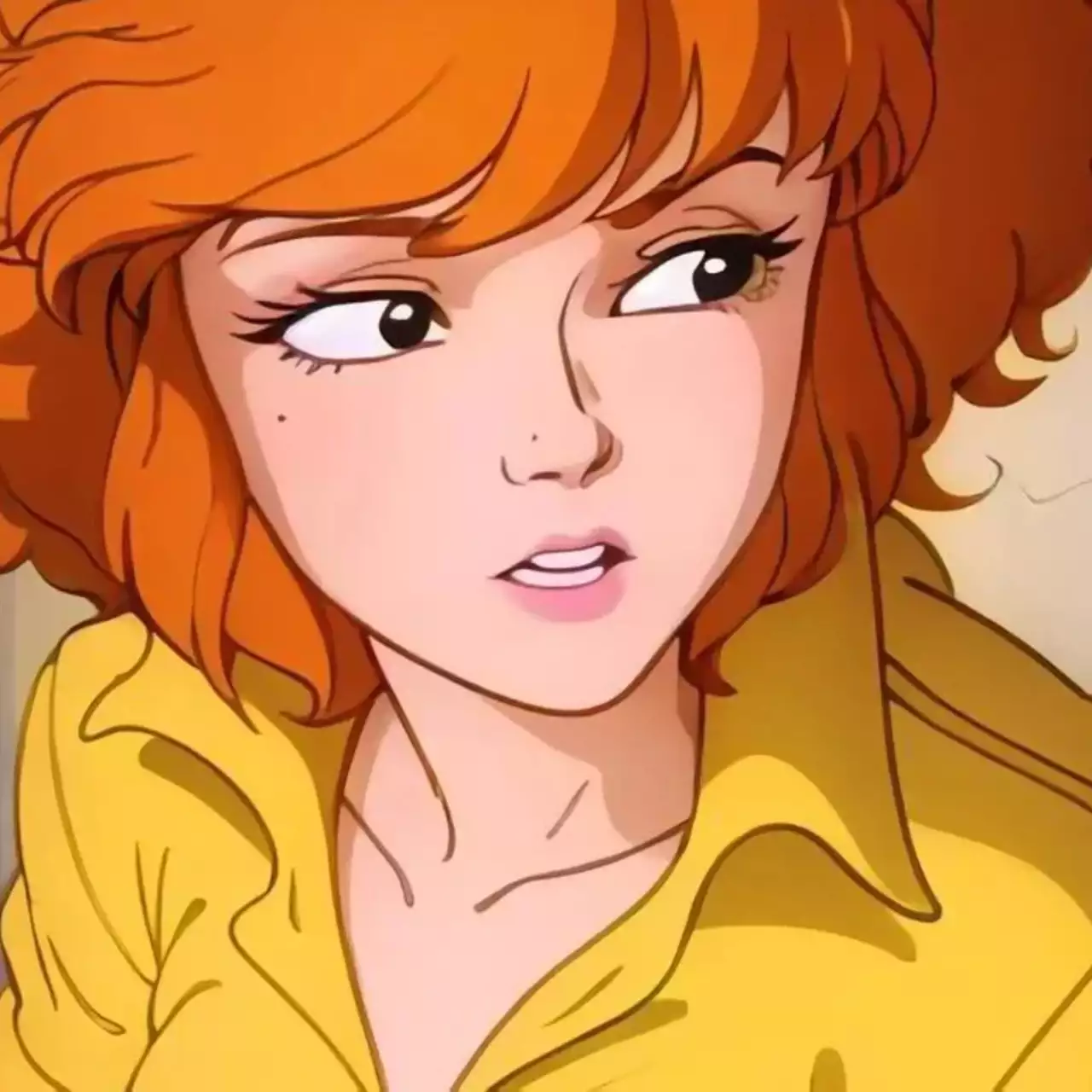 Brianna Torres przebiera się za April O'Neil z TMNT Brianna Torres przebiera się za April O'Neil z TMNT