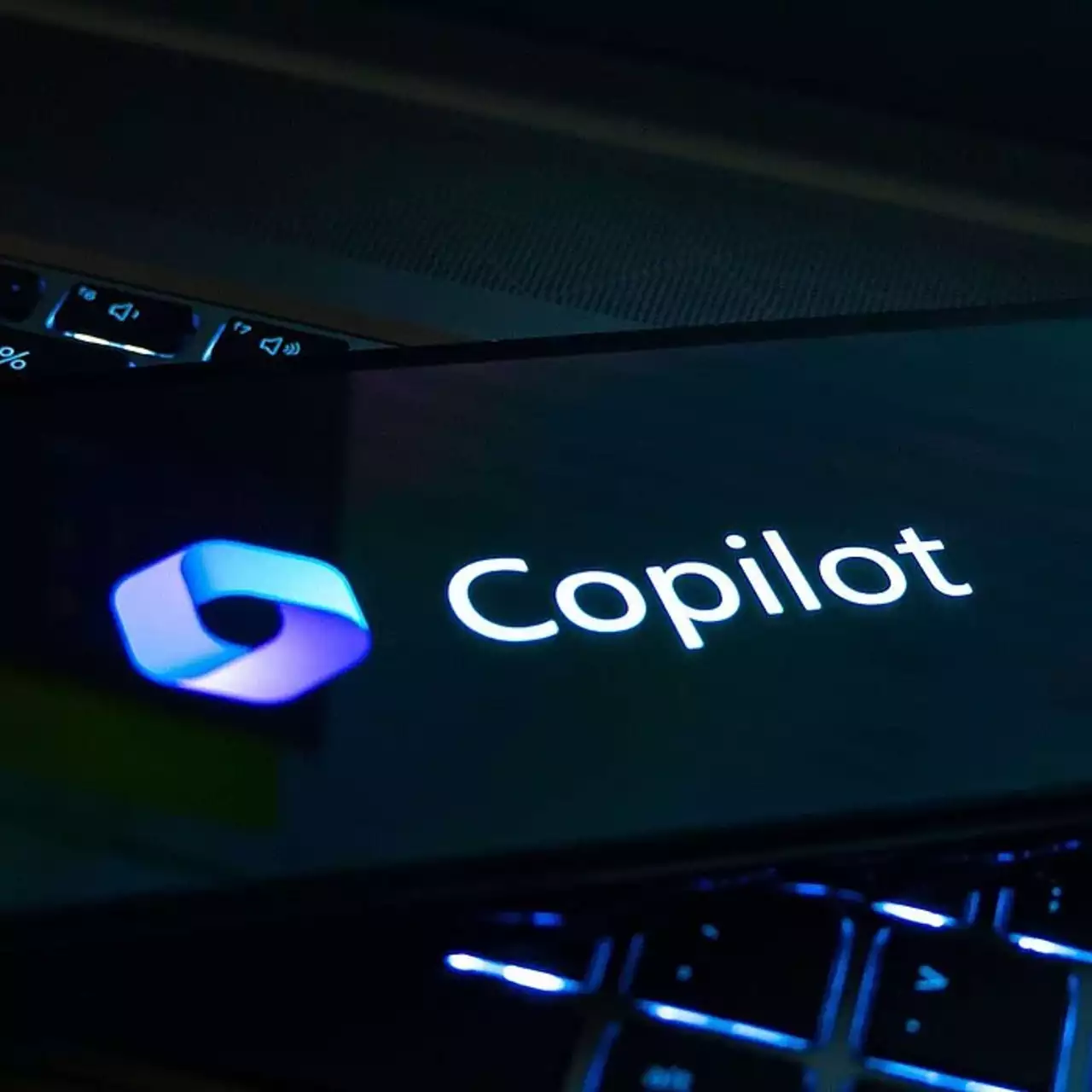 Microsoft оновила Copilot: тепер помічник бачить через камеру і пам'ятає ваші вподобання Microsoft оновила Copilot: тепер помічник бачить через камеру і пам'ятає ваші вподобання