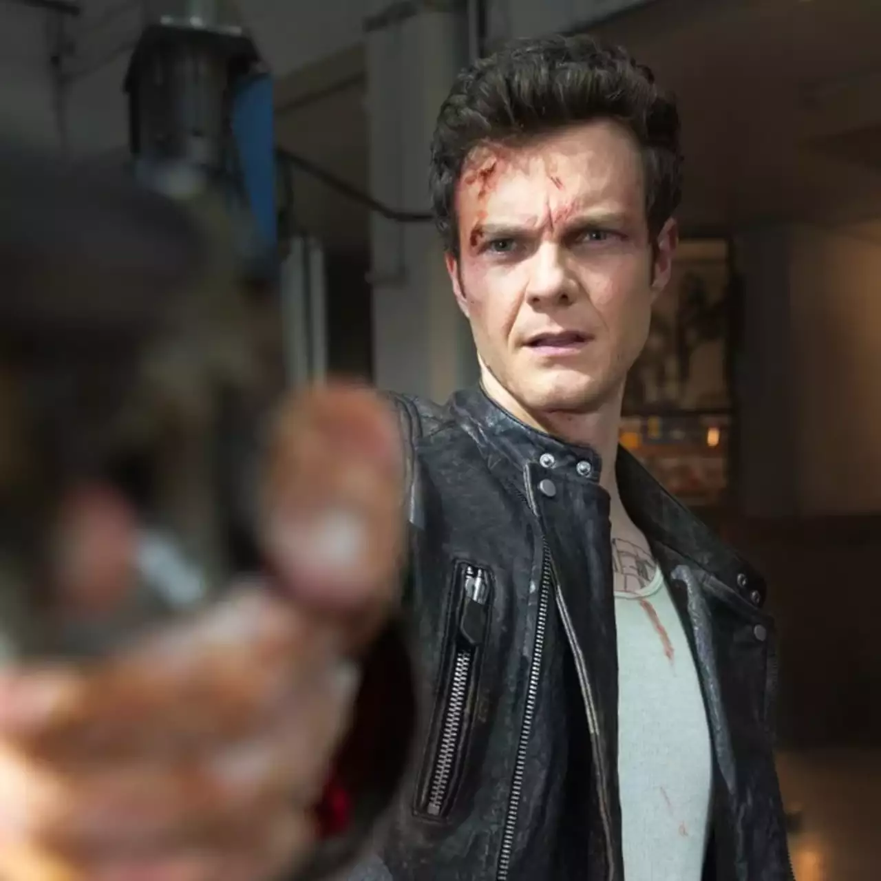 《诺沃卡因》上线数字平台——这部由《男孩们》明星主演的动作喜剧与《马克斯·佩恩》相提并论