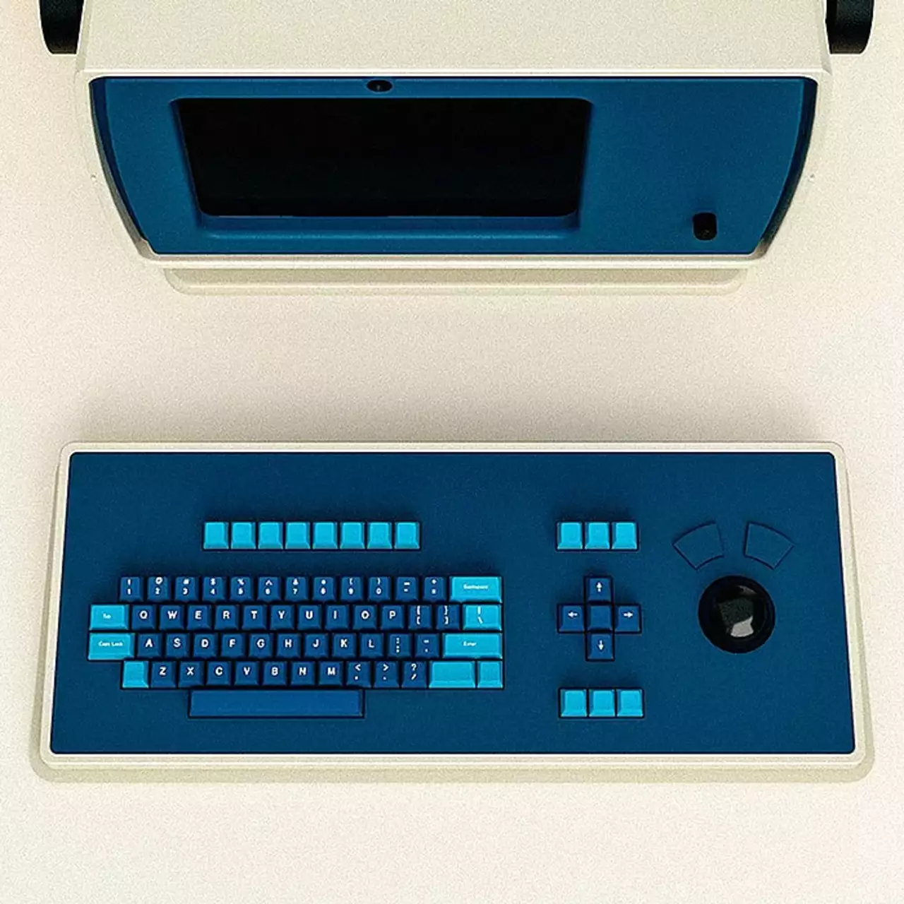Keyboard bergaya retro yang terinspirasi oleh Severance membuat debutnya Keyboard bergaya retro yang terinspirasi oleh Severance membuat debutnya