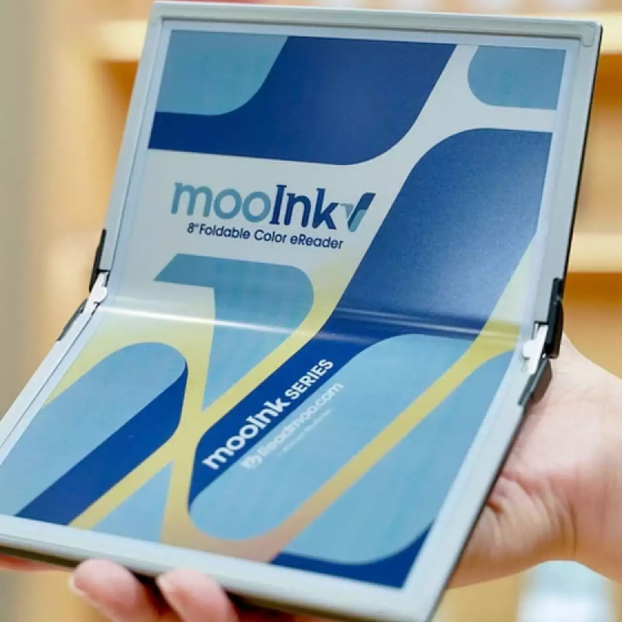 O Primeiro E-Reader Dobrável do Mundo com um Display E Ink Colorido Revelado O Primeiro E-Reader Dobrável do Mundo com um Display E Ink Colorido Revelado