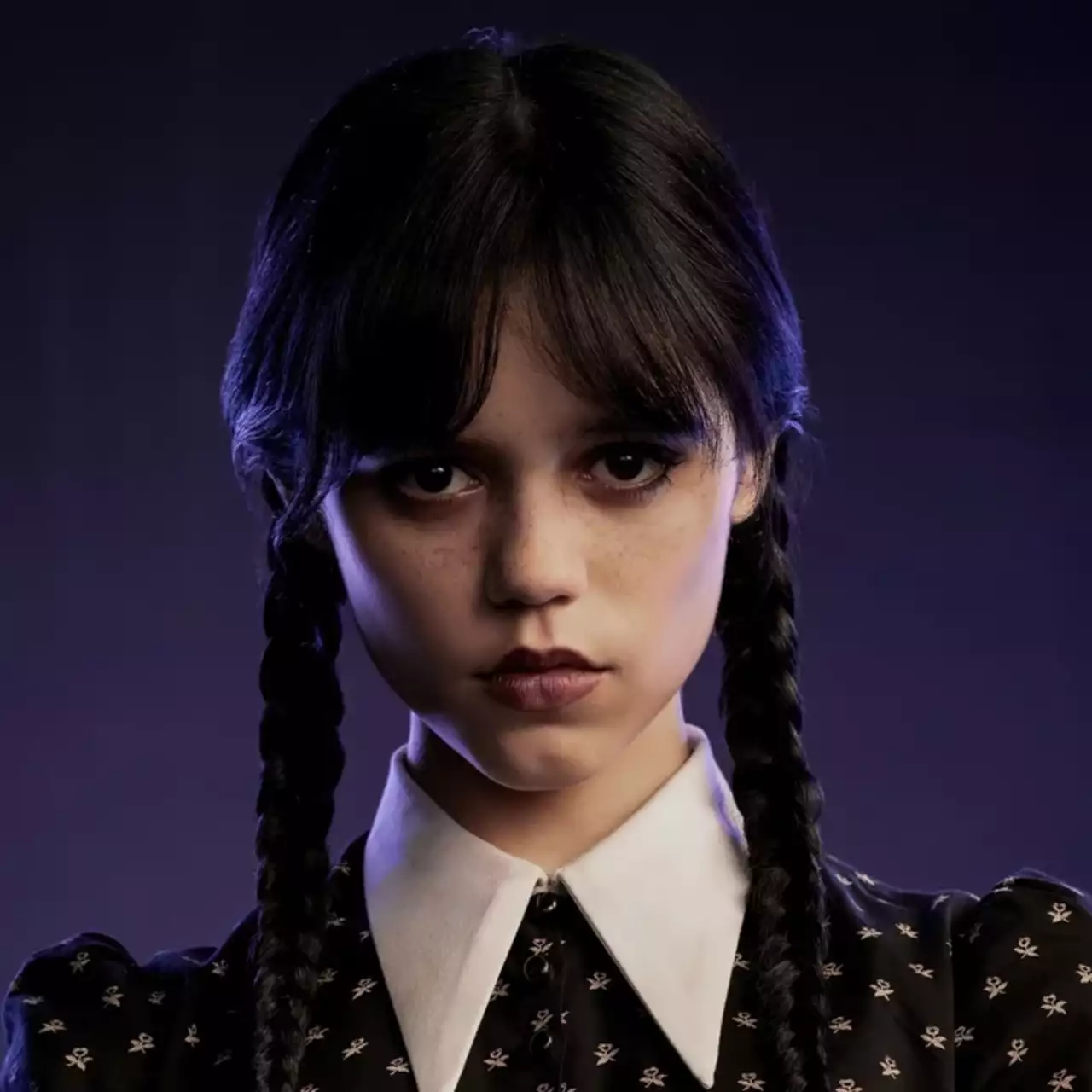 Mais Velha, Mais Ousada Quarta-feira — Jenna Ortega Embeleza Novo Cartaz Antes do Lançamento do Teaser da Temporada 2 Mais Velha, Mais Ousada Quarta-feira — Jenna Ortega Embeleza Novo Cartaz Antes do Lançamento do Teaser da Temporada 2