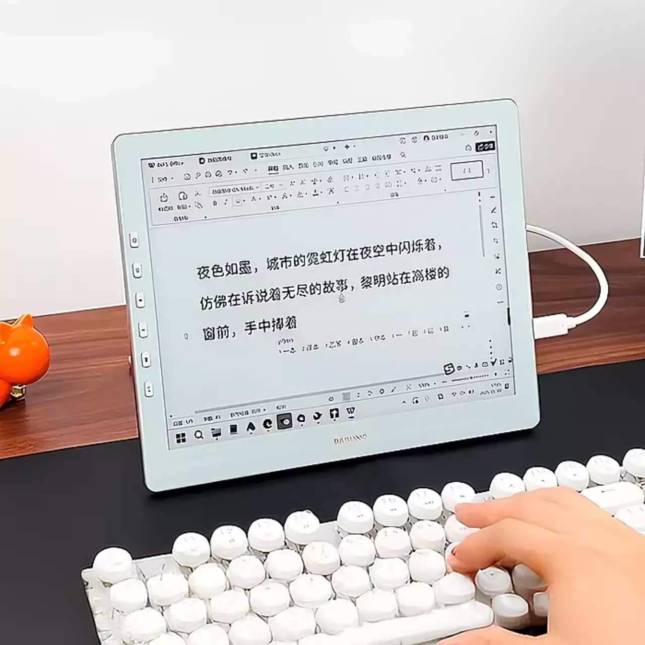 O Primeiro Monitor E-Ink de 60Hz do Mundo Chegou