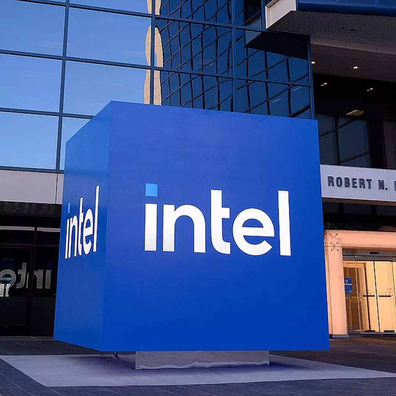 Intel проведе масове скорочення персоналу