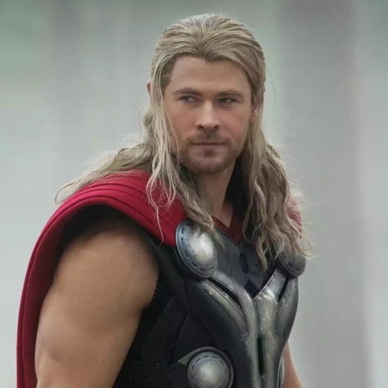 Chris Hemsworth Mostra o Treinamento de Thor para 'Vingadores 5' — Parece que o Doutor Destino está em apuros Chris Hemsworth Mostra o Treinamento de Thor para 'Vingadores 5' — Parece que o Doutor Destino está em apuros