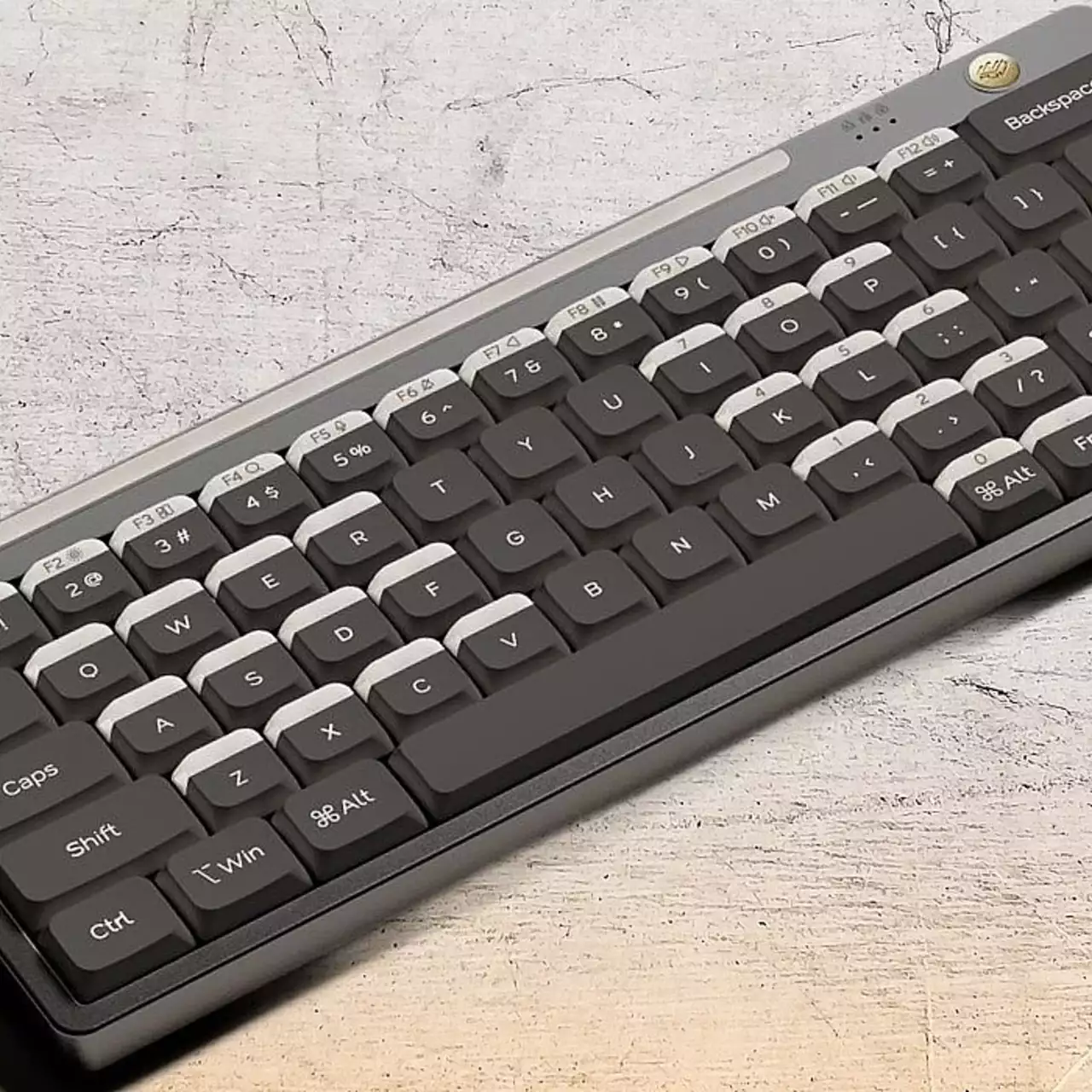 Менше клавіш — більше можливостей: представлена клавіатура Hesper64(100) Менше клавіш — більше можливостей: представлена клавіатура Hesper64(100)