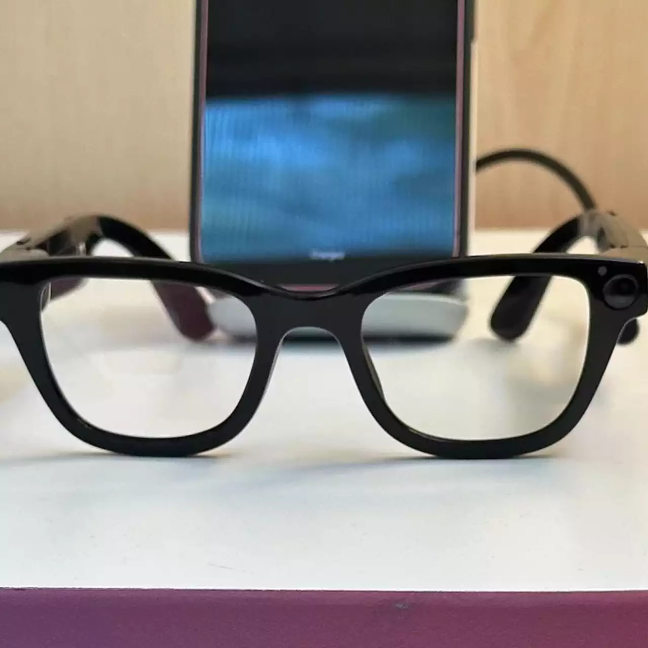Google показала прототип AR-окулярів з ШІ — реліз поки не анонсований