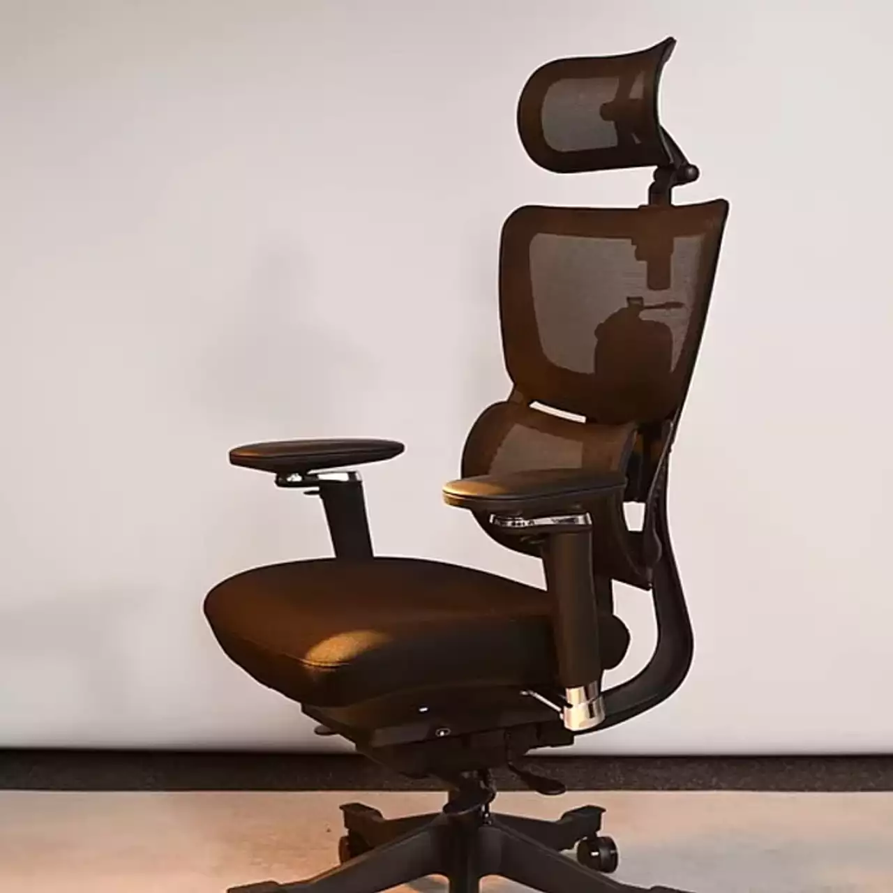 Залізо під сидінням: ентузіаст зібрав ігровий PC всередині крісла