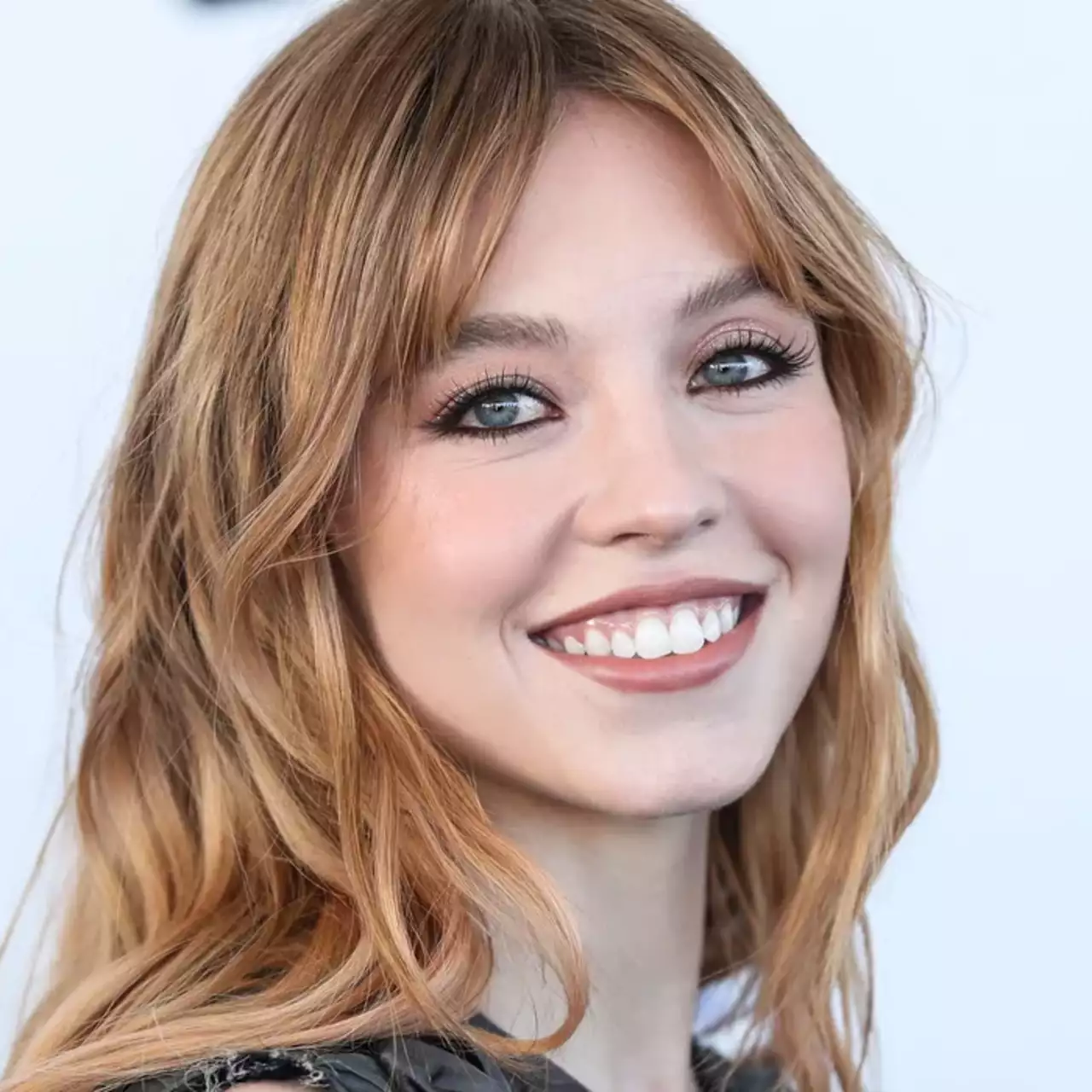 Bintang 'Euphoria' Sydney Sweeney Meluncurkan Sabun yang Dibuat dengan Air Mandinya Bintang 'Euphoria' Sydney Sweeney Meluncurkan Sabun yang Dibuat dengan Air Mandinya