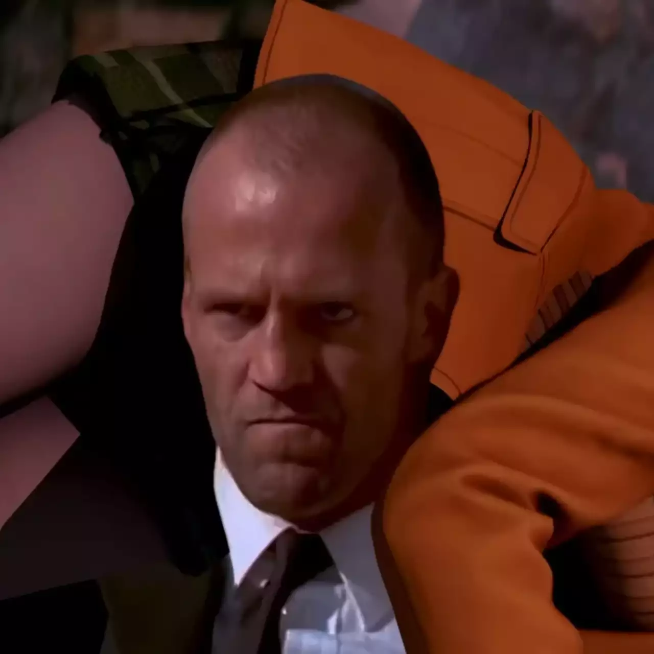 Jason Statham Resgata Ashley em Resident Evil 4 em um Novo Vídeo Hilário Jason Statham Resgata Ashley em Resident Evil 4 em um Novo Vídeo Hilário