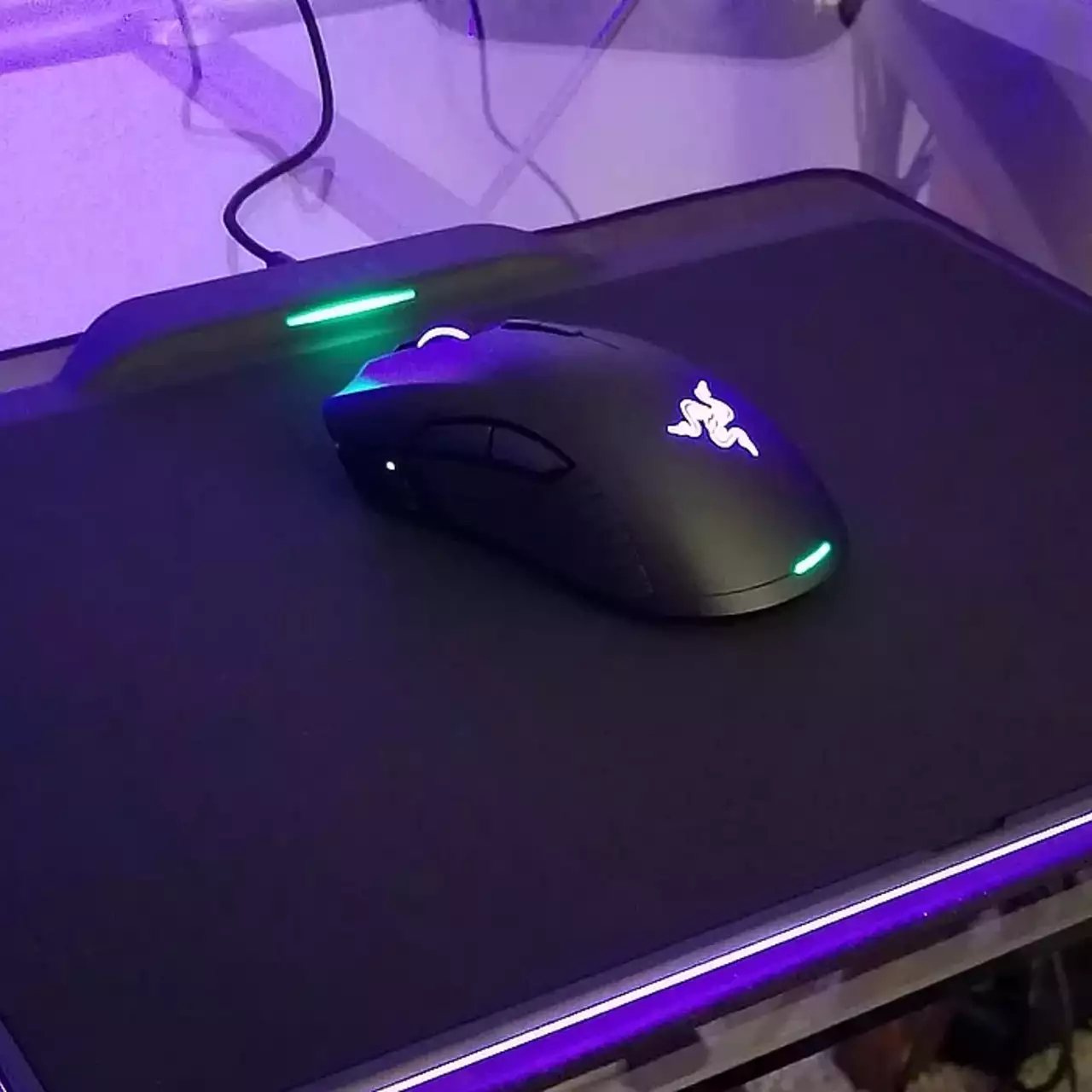 Razer представила килимок з бездротовою зарядкою для мишок Razer представила килимок з бездротовою зарядкою для мишок