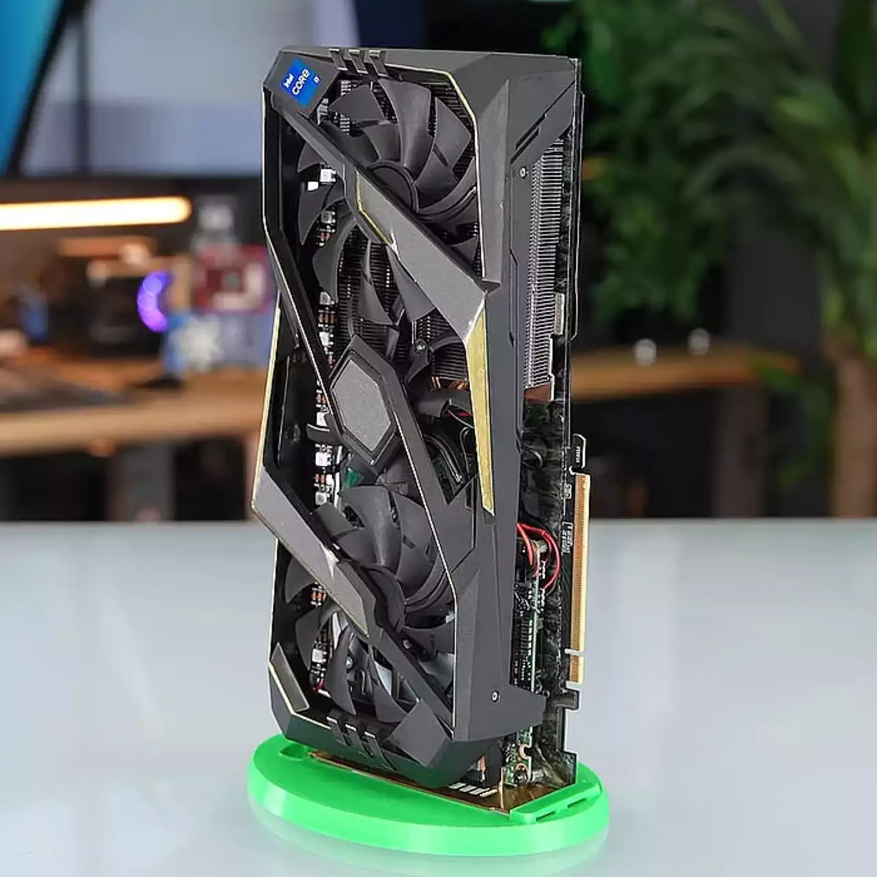 В корпус від RTX 2070 SUPER вбудували повноцінний міні-PC