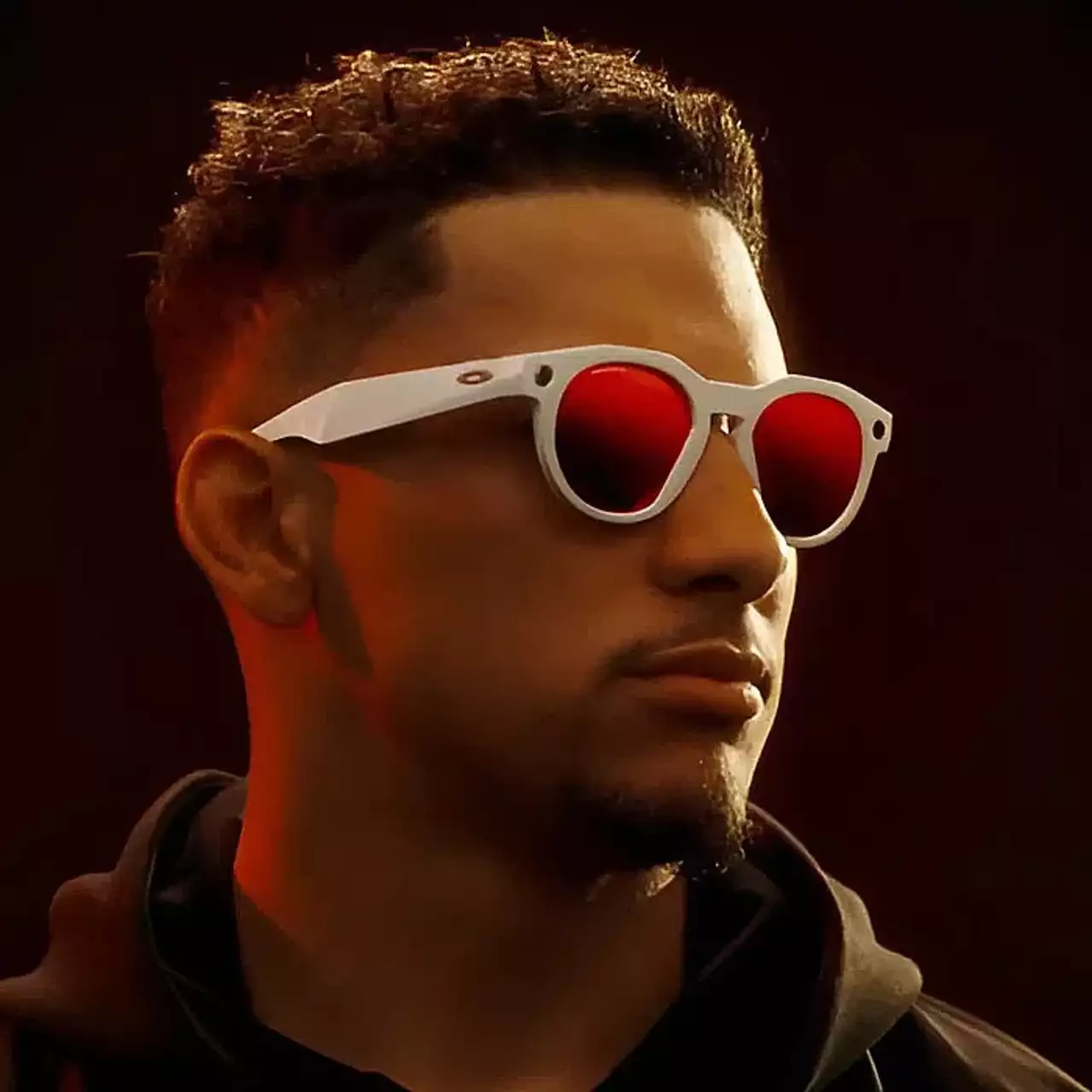 Oakley та Meta готують спортивні окуляри з ІІ-помічником