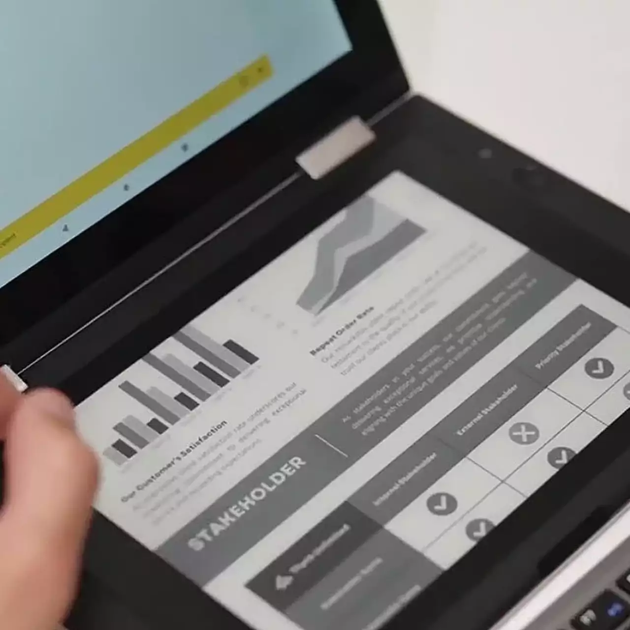 E Ink wprowadza dotykową płytkę zasilaną sztuczną inteligencją z wyświetlaczem E Ink dla laptopów E Ink wprowadza dotykową płytkę zasilaną sztuczną inteligencją z wyświetlaczem E Ink dla laptopów