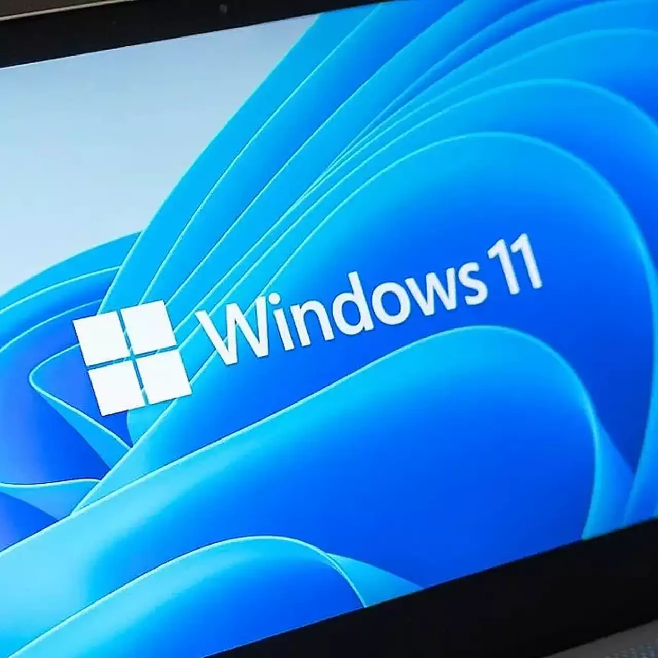 Windows 11 вперше обігнав Windows 10 за часткою ринку