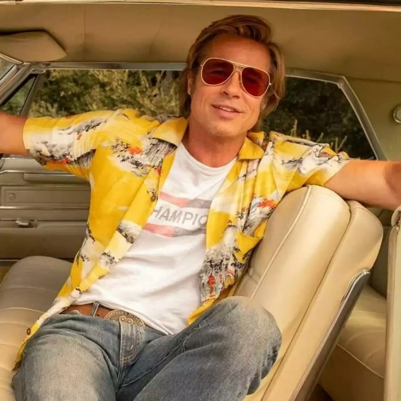 Foto Pertama dari 'Petualangan Cliff Booth' Menunjukkan Brad Pitt Kembali Beraksi Foto Pertama dari 'Petualangan Cliff Booth' Menunjukkan Brad Pitt Kembali Beraksi